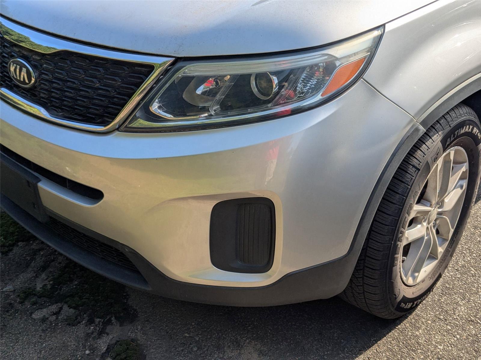 2014 Kia Sorento LX photo 3