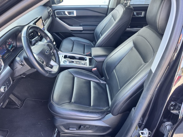 2022 Ford Explorer XLT photo 10
