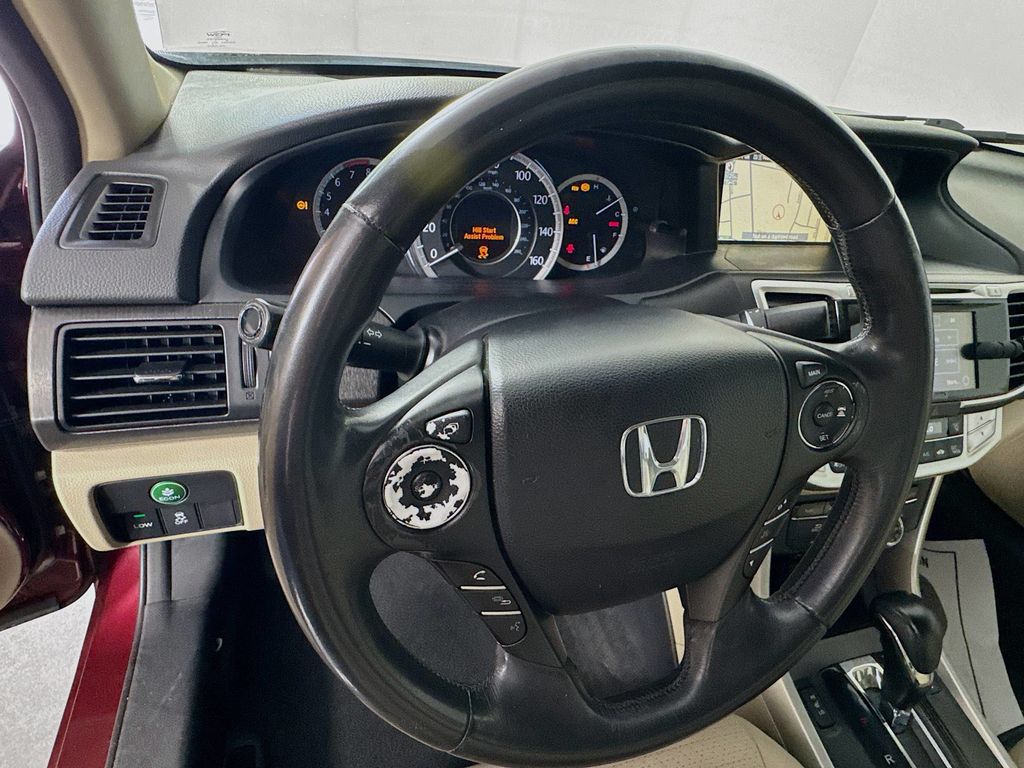 2013 Honda Accord Touring photo 11