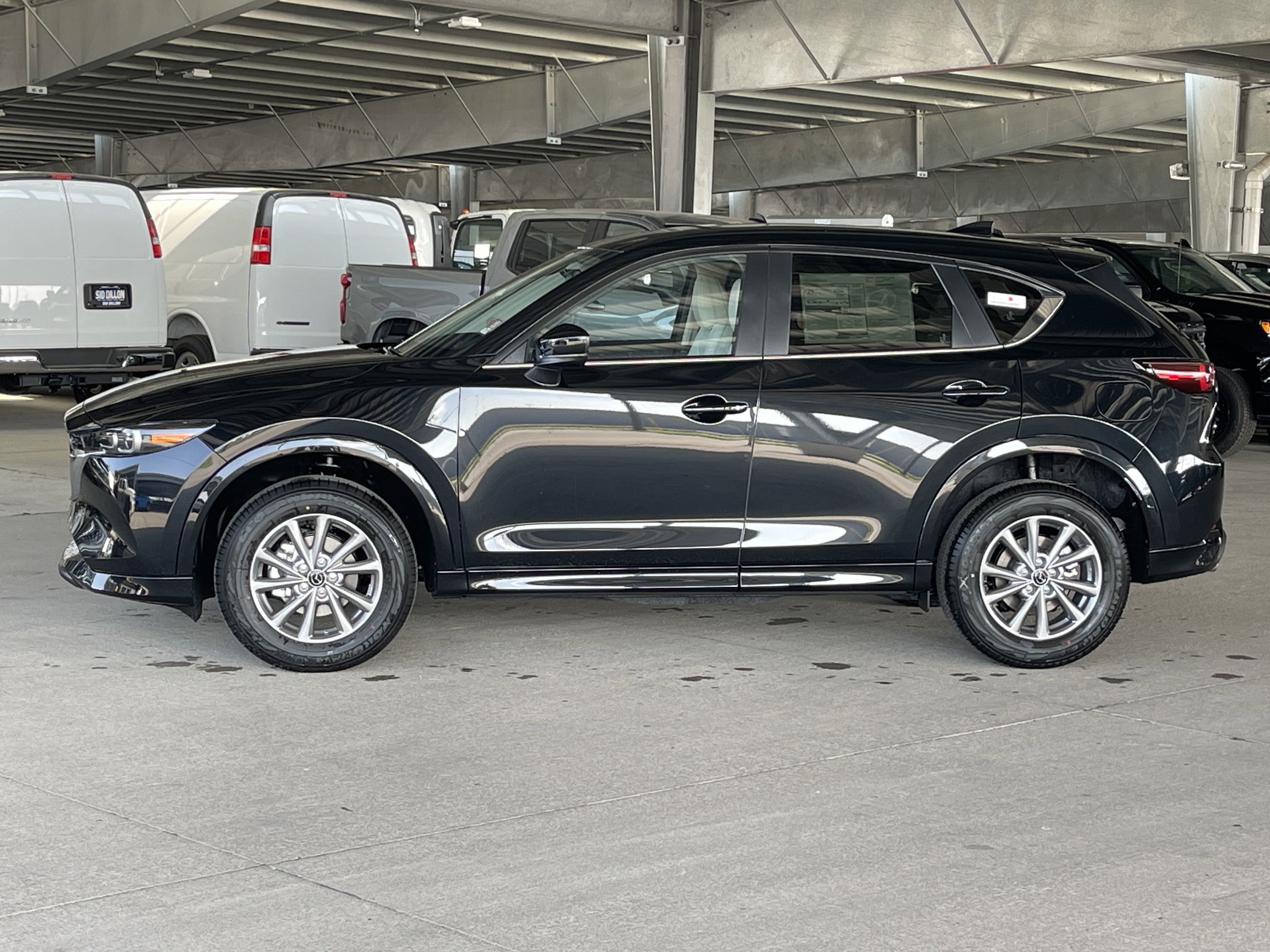 2025 Mazda CX-5 2.5 S Preferred photo 11