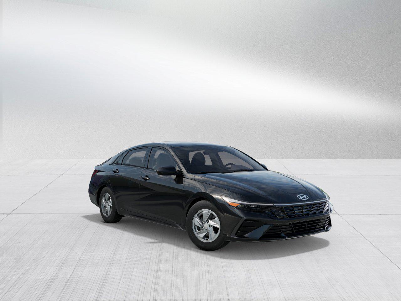 2025 Hyundai Elantra SE photo 2