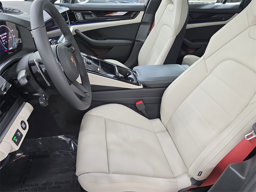 2026 Porsche Panamera E-Hybrid 4 photo 5