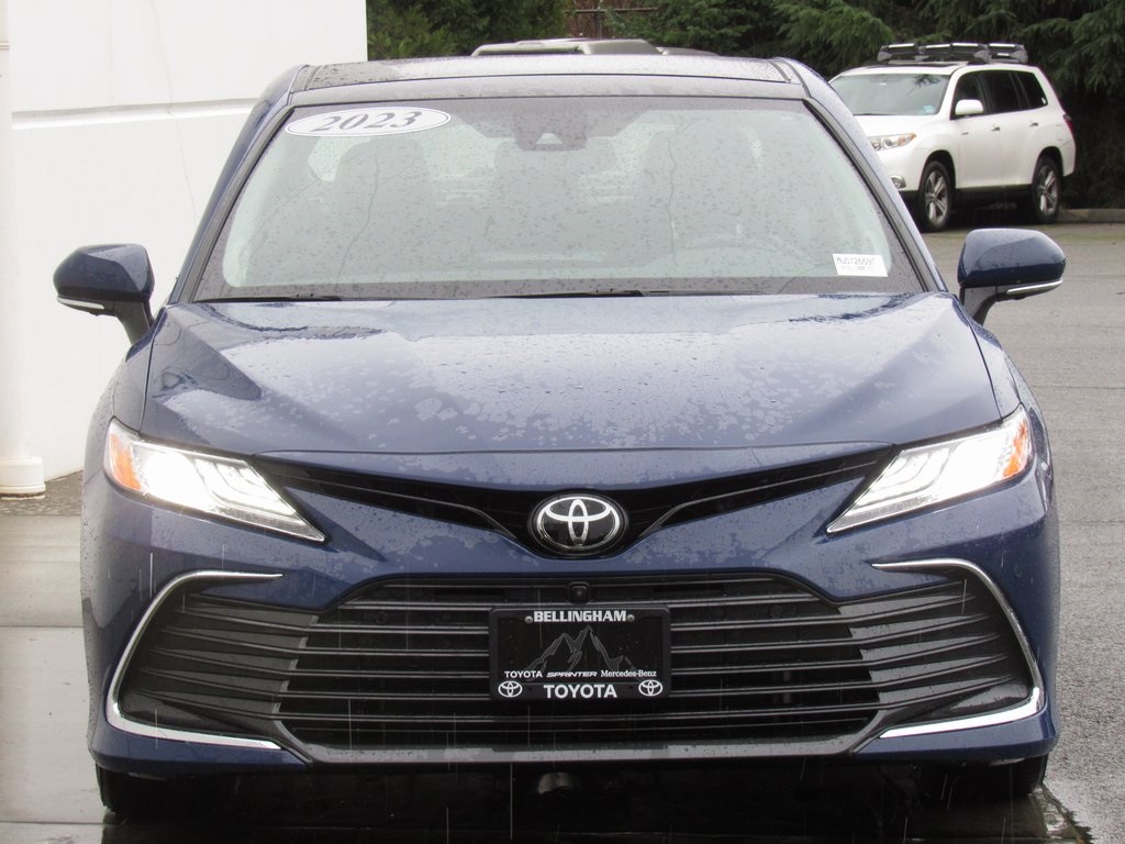 2023 Toyota Camry XLE photo 3