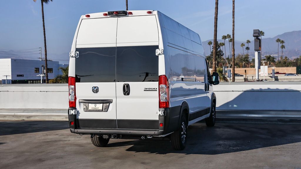 2024 Ram ProMaster 3500 photo 3