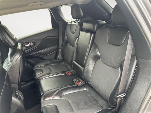 2023 Jeep Cherokee Altitude photo 10