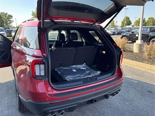 2025 Ford Explorer ST photo 20