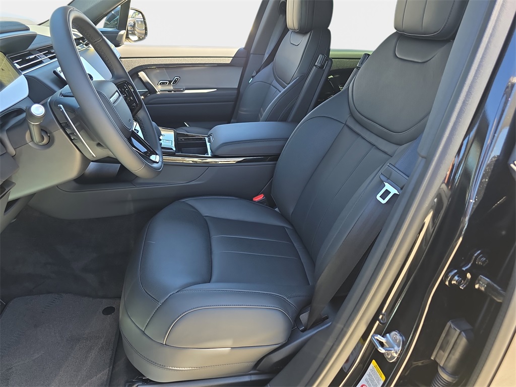 2025 Land Rover Range Rover Sport SE photo 14