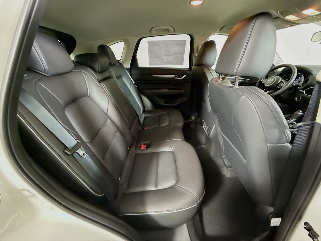 2025 Mazda CX-5 2.5 Select photo 26