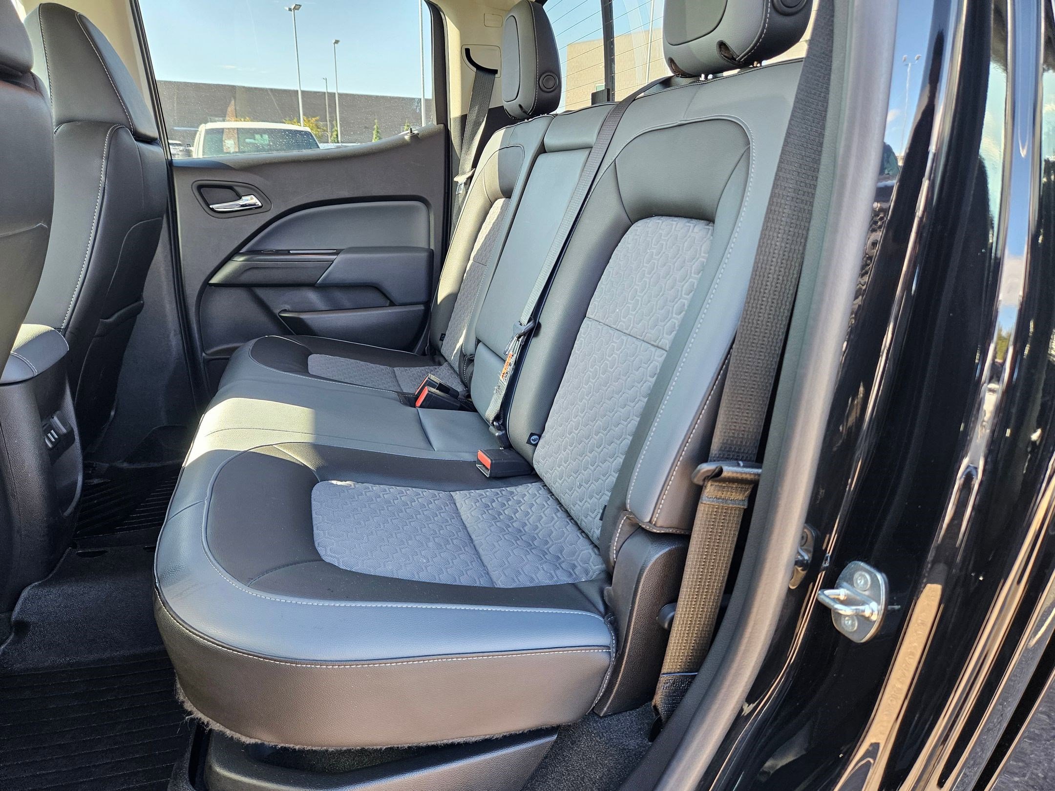 2018 Chevrolet Colorado Z71 photo 28