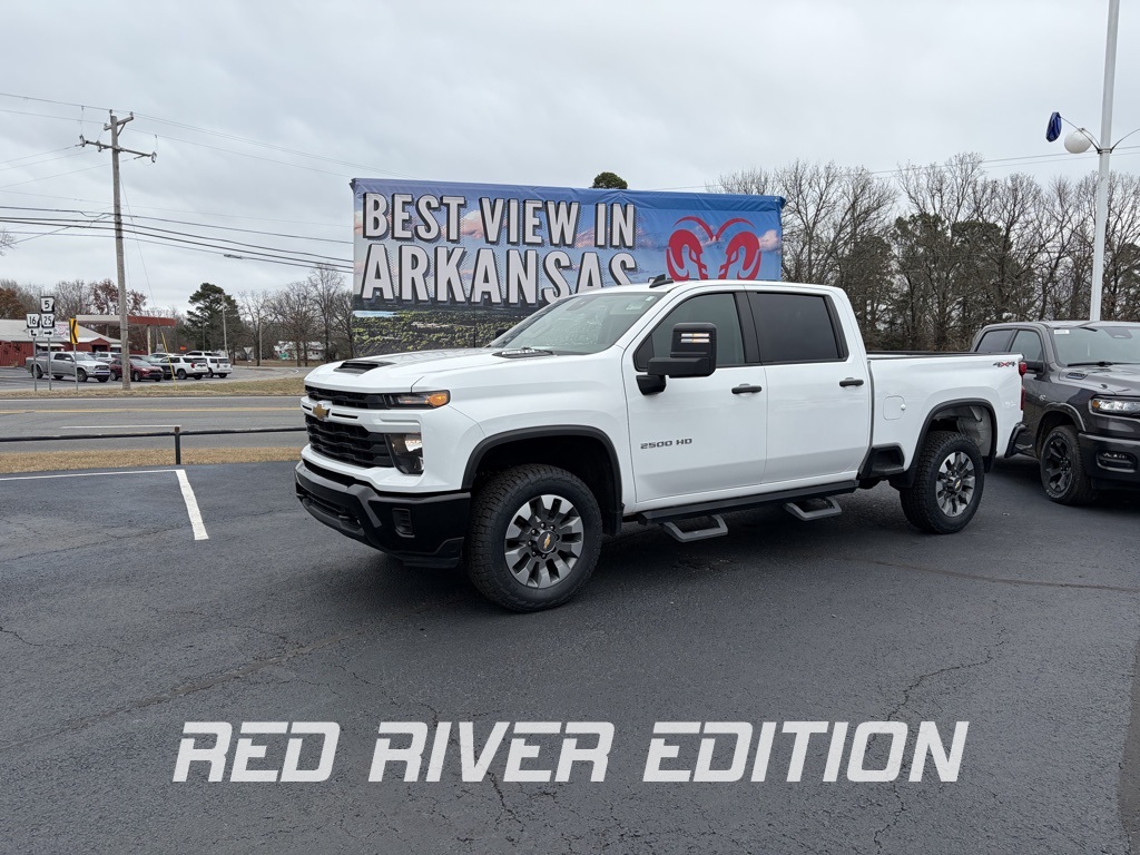 2024 Chevrolet Silverado 2500HD Custom's photo