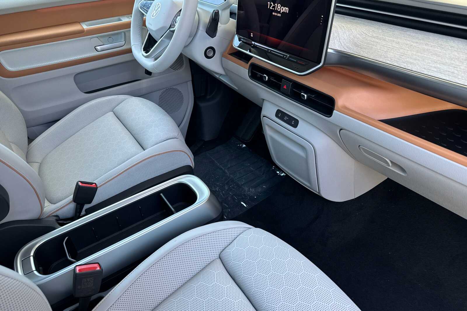 2025 Volkswagen ID. Buzz Pro Plus photo 17