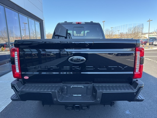 2025 Ford F-350 XLT photo 4
