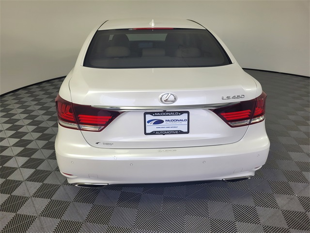 2016 Lexus LS 460 photo 21