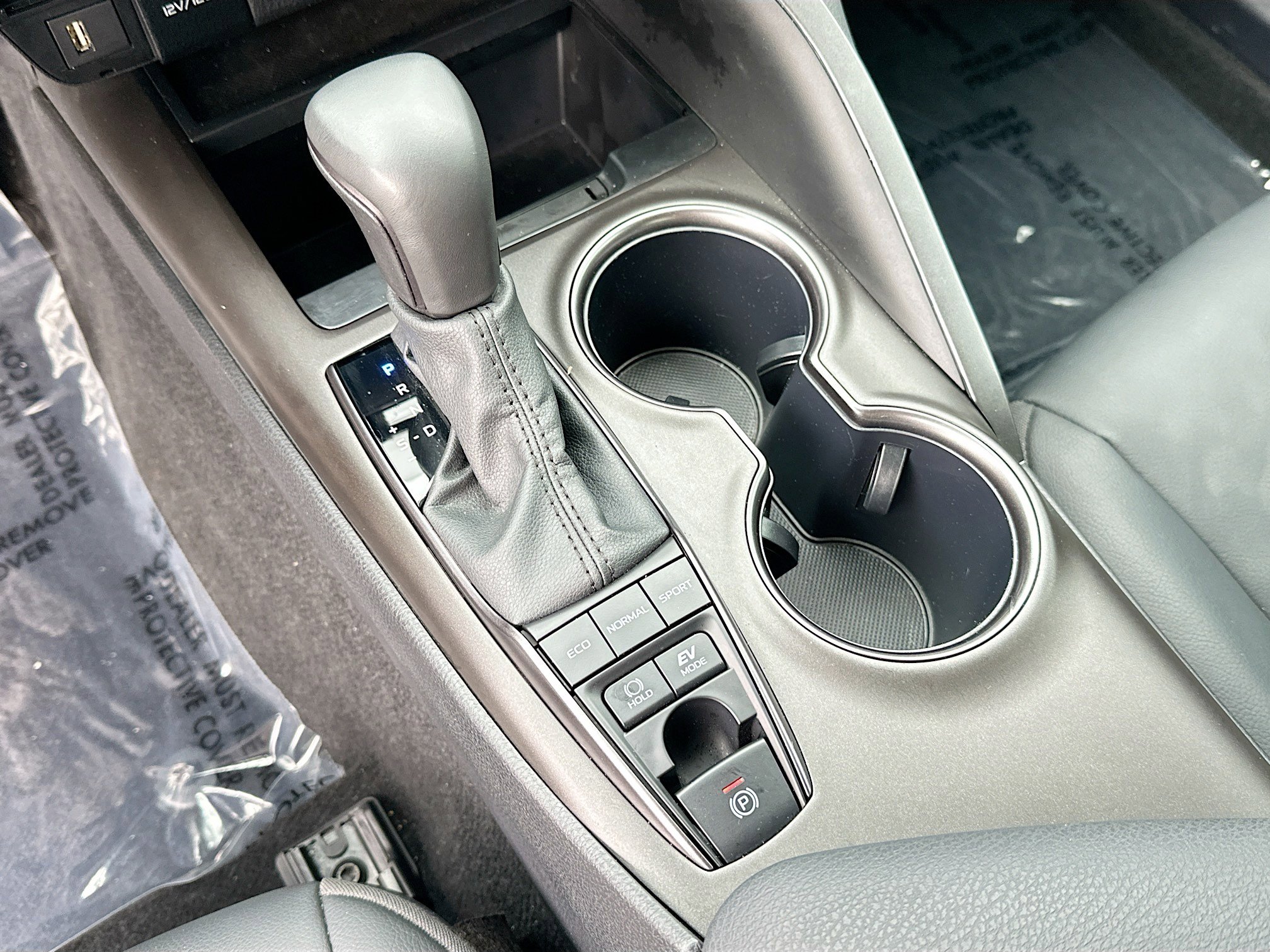 2024 Toyota Camry SE photo 15