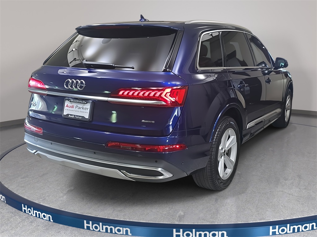2022 Audi Q7 55 Premium photo 4