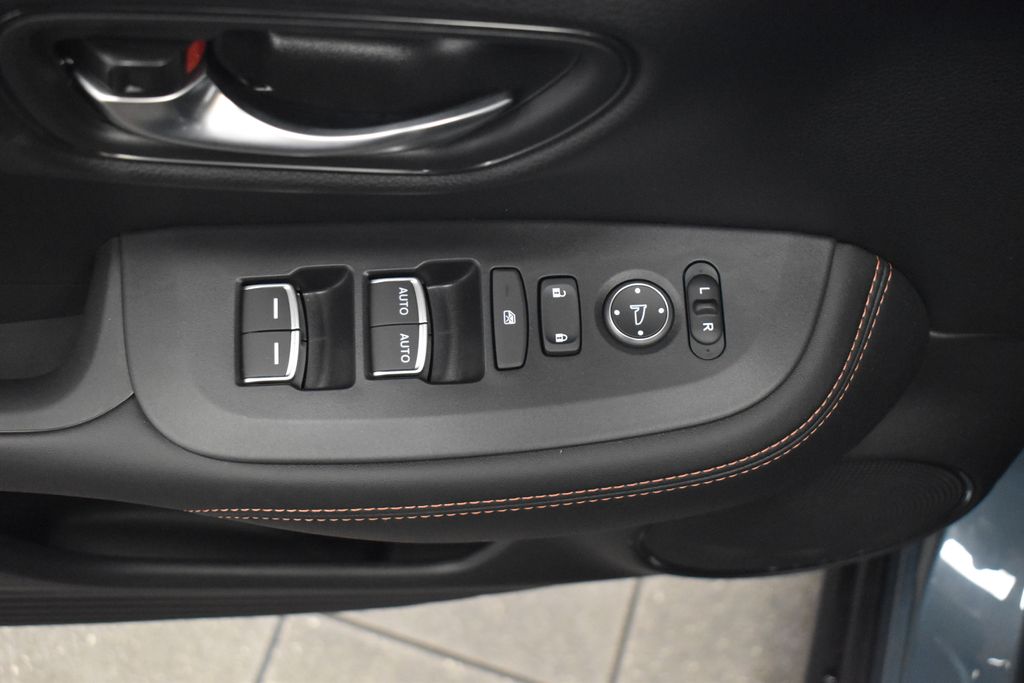 2026 Honda HR-V Sport photo 8