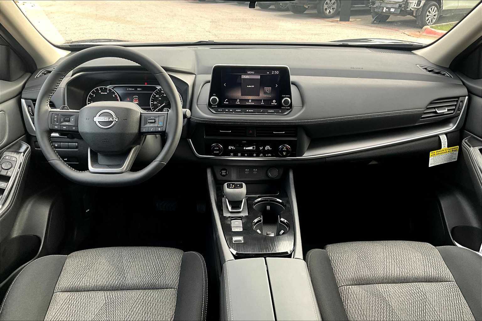 2025 Nissan Rogue SV photo 5