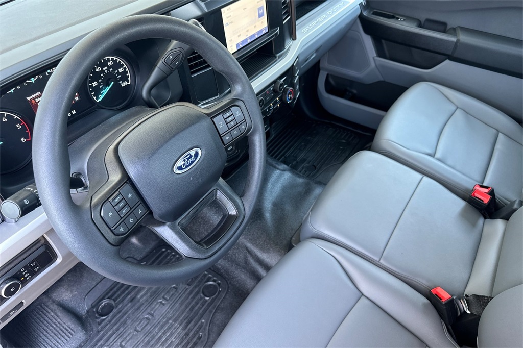 2025 Ford F-350 photo 10