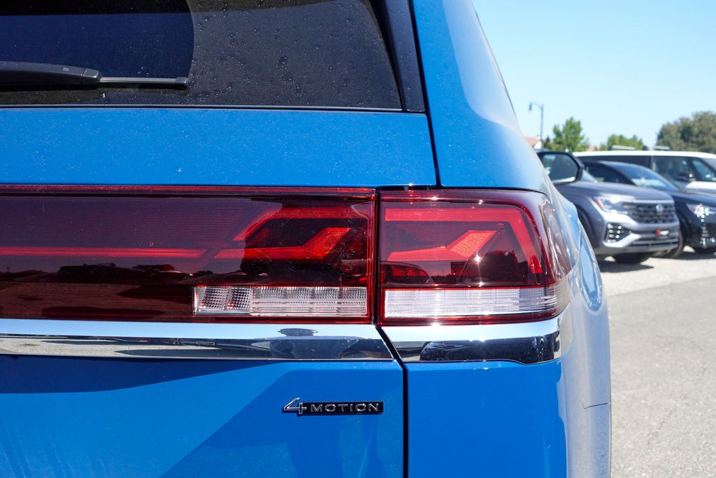 2025 Volkswagen Atlas SEL Premium R-Line photo 6