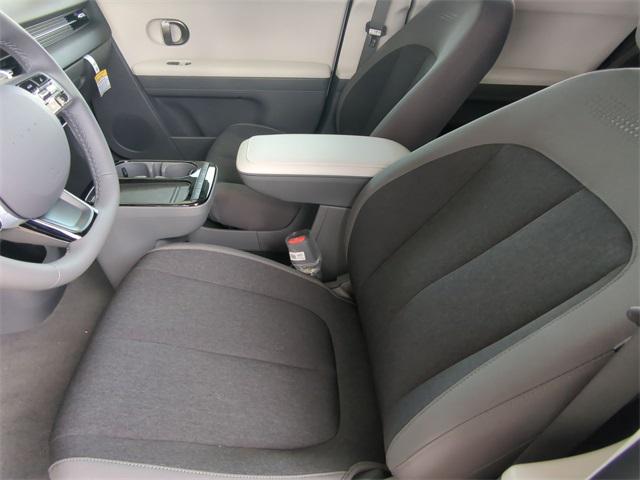 2025 Hyundai Ioniq 5 SE Standard Range photo 17