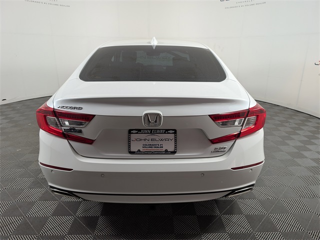 2022 Honda Accord Touring 2.0T photo 2