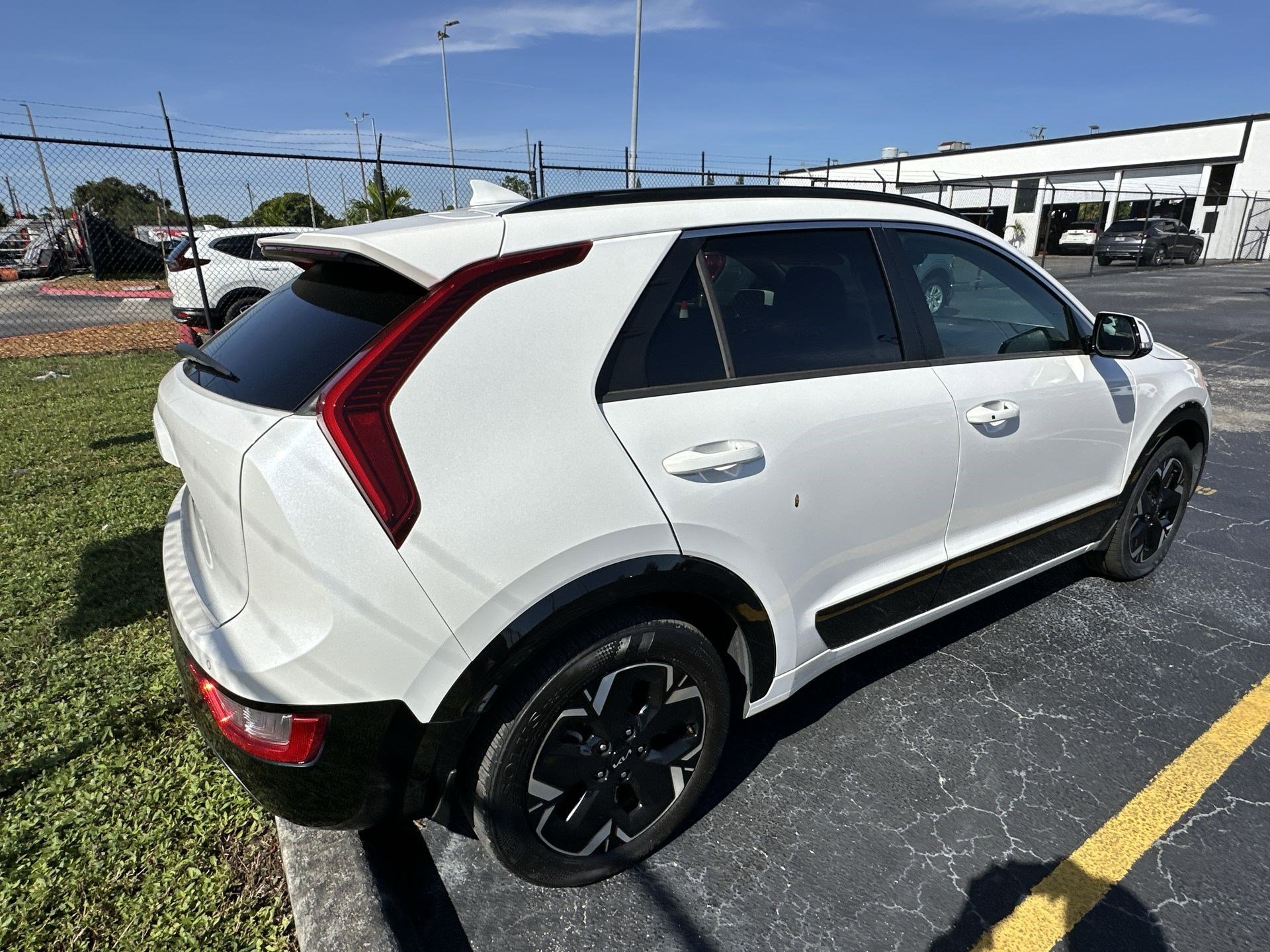 2023 Kia Niro EV Wind photo 3