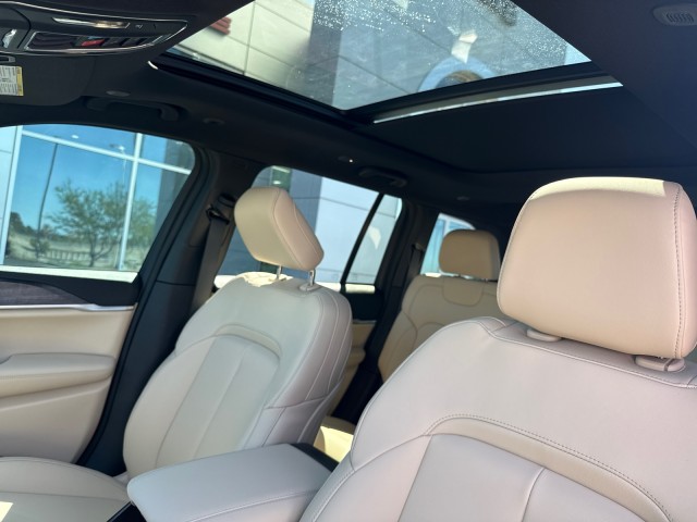 2025 Jeep Grand Cherokee Limited photo 9
