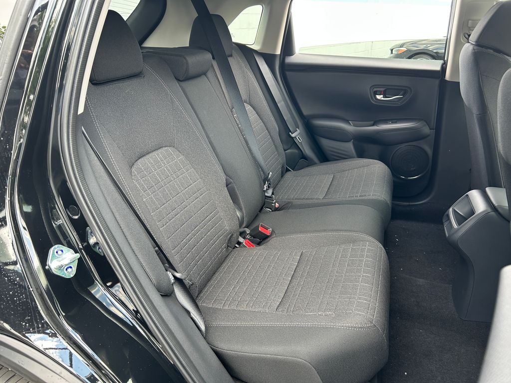 2026 Honda HR-V LX photo 16