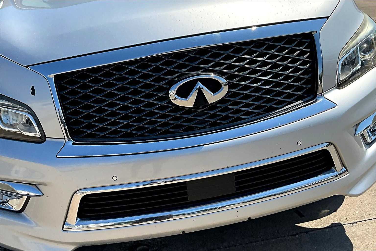 2016 Infiniti QX80 Limited photo 29