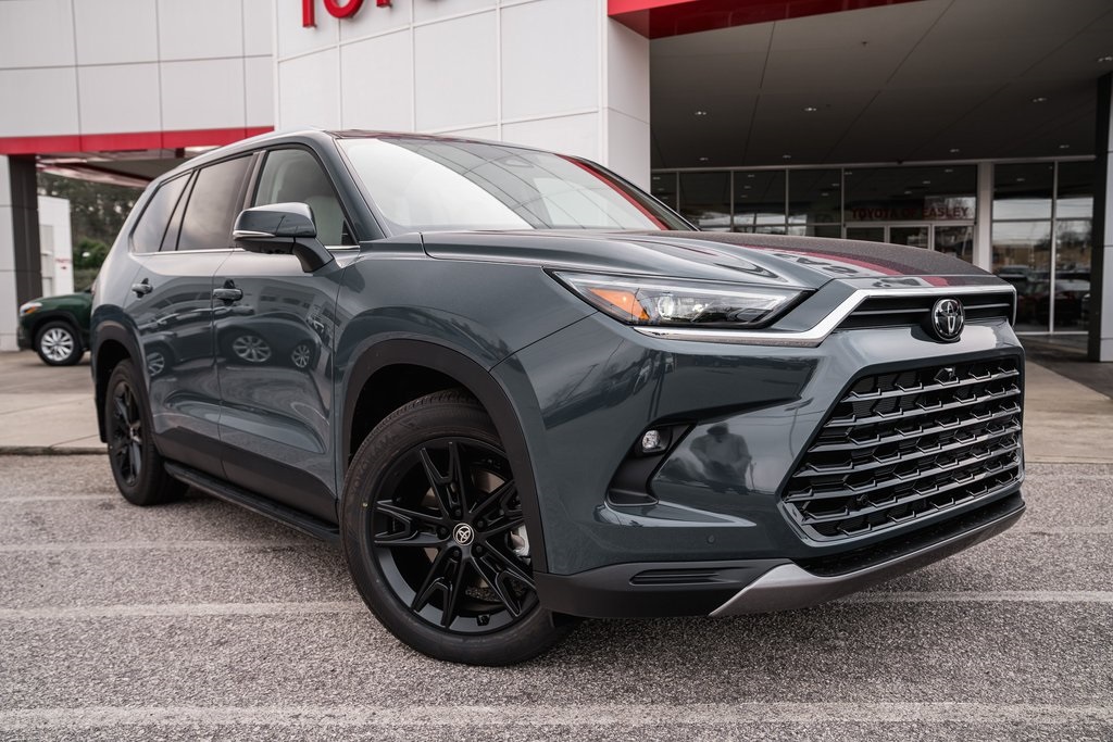 2026 Toyota Grand Highlander Limited's photo