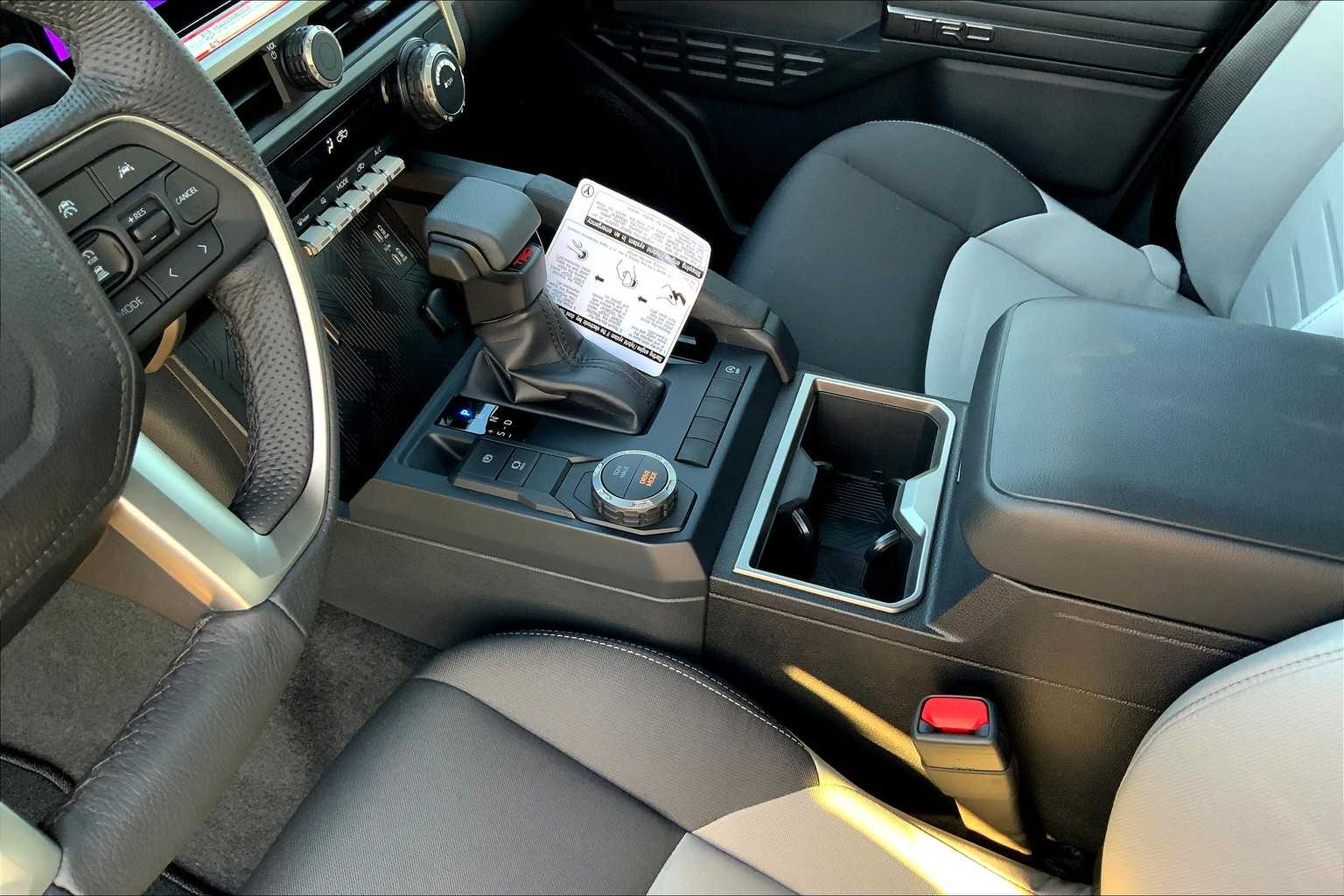 2025 Toyota Tacoma TRD Sport photo 4