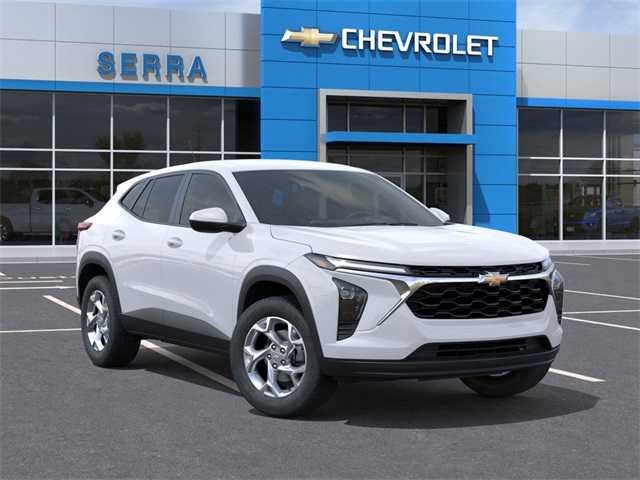 2025 Chevrolet Trax LS photo 5
