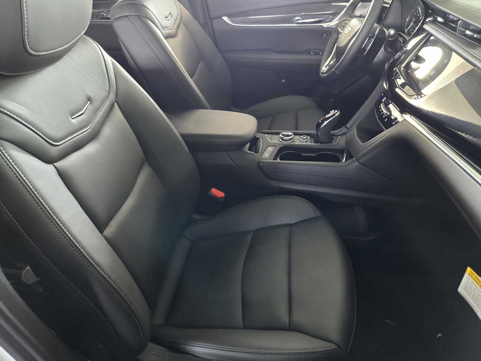 2025 Cadillac XT6 Sport photo 9