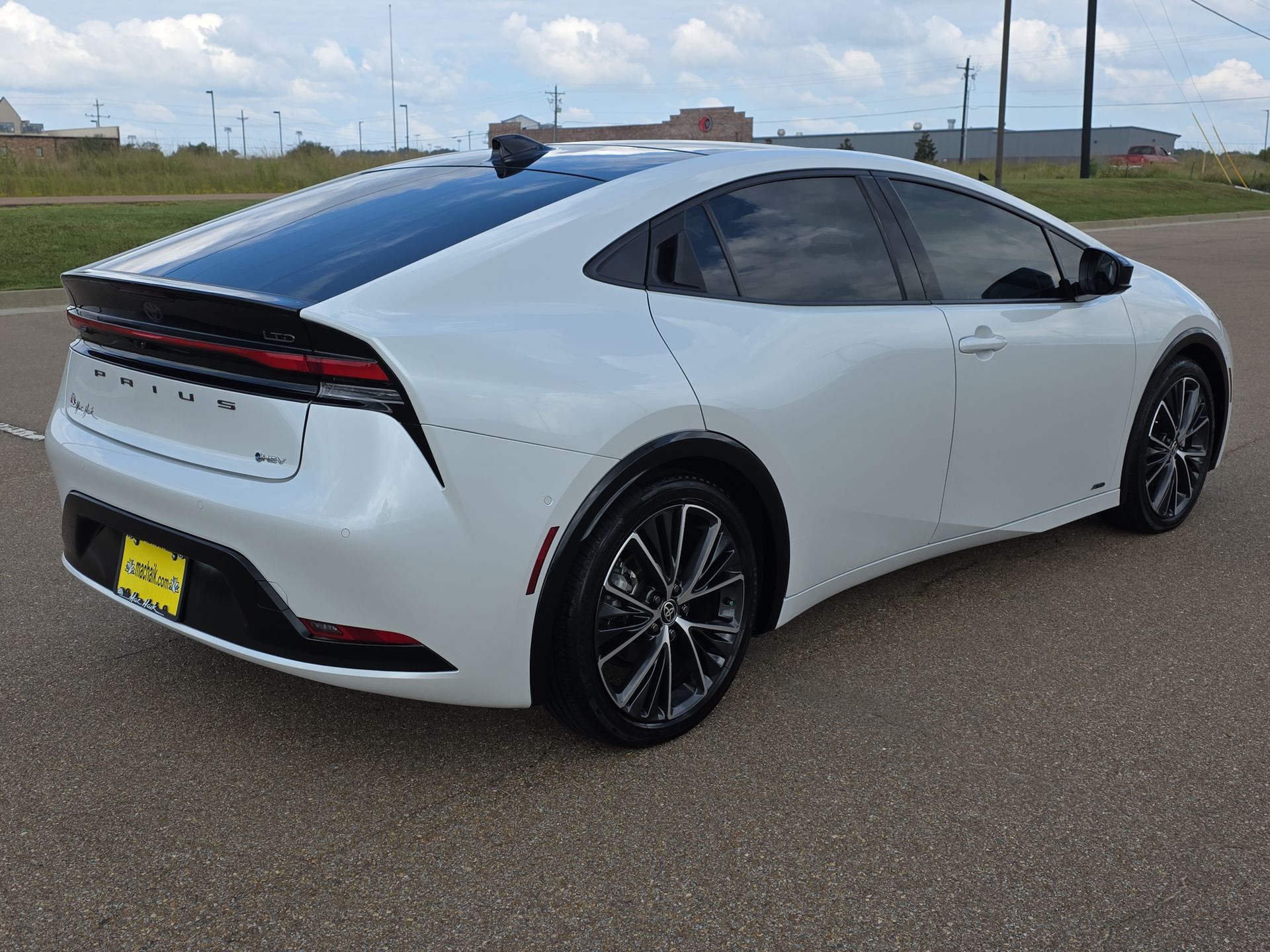 2024 Toyota Prius LE photo 8