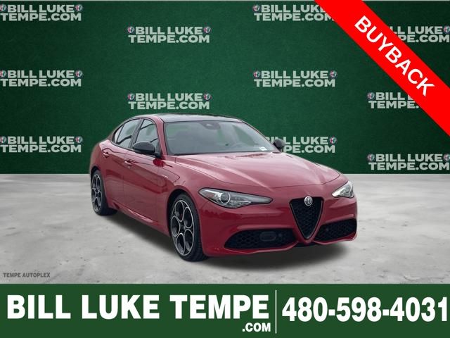 2022 Alfa Romeo Giulia Ti Veloce's photo