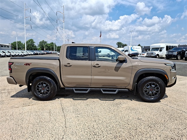 2023 Nissan Frontier PRO-4X photo 6
