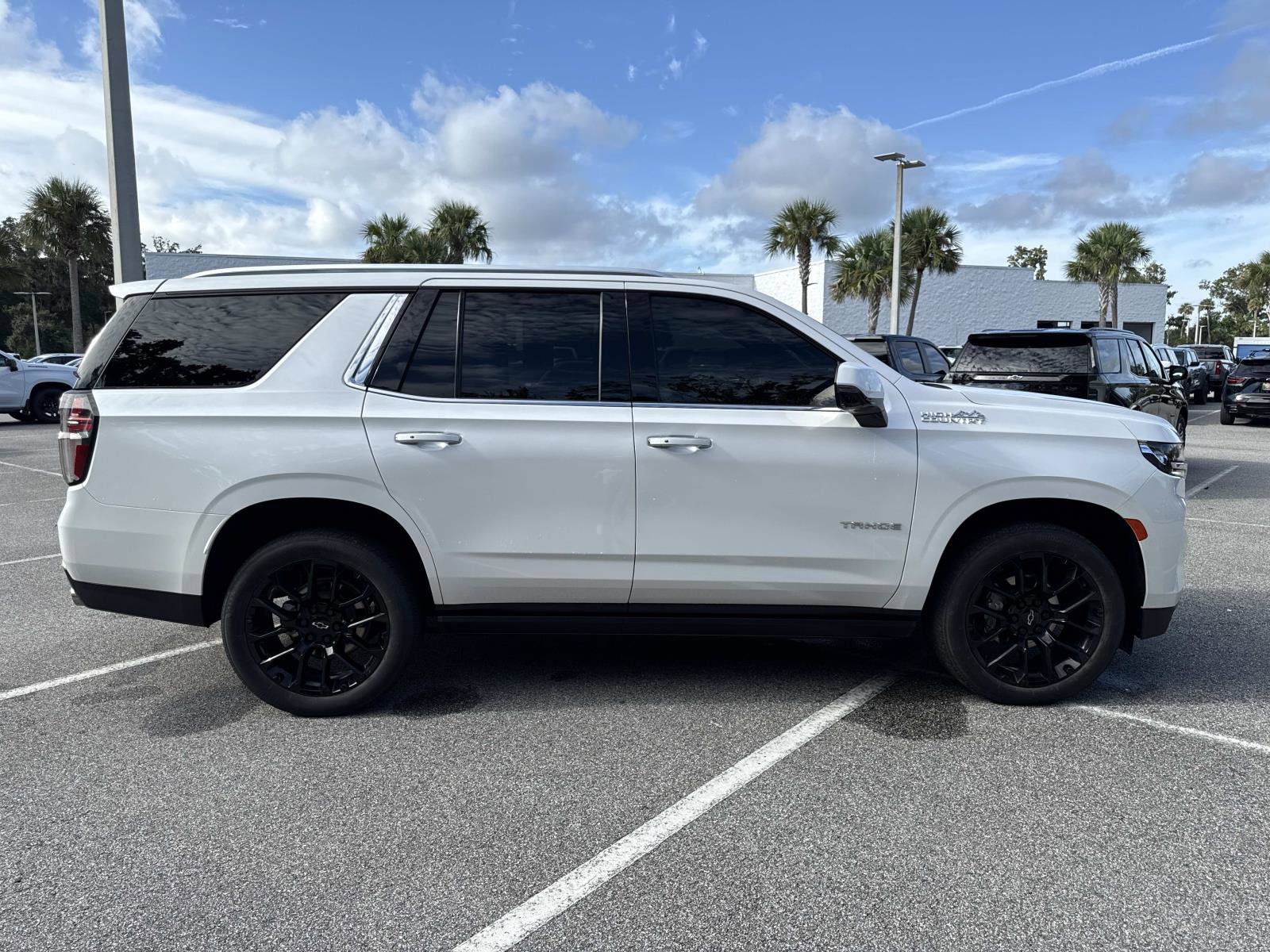 2023 Chevrolet Tahoe High Country photo 2