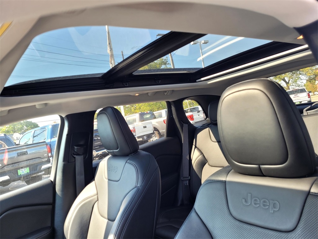 2022 Jeep Cherokee Limited photo 32