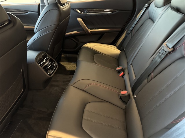 2024 Maserati Quattroporte Modena Q4 photo 11