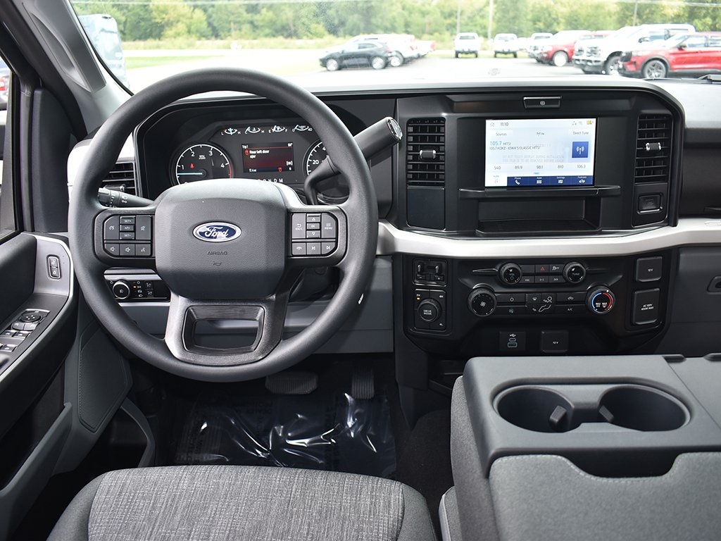 2026 Ford F-350 XLT photo 15
