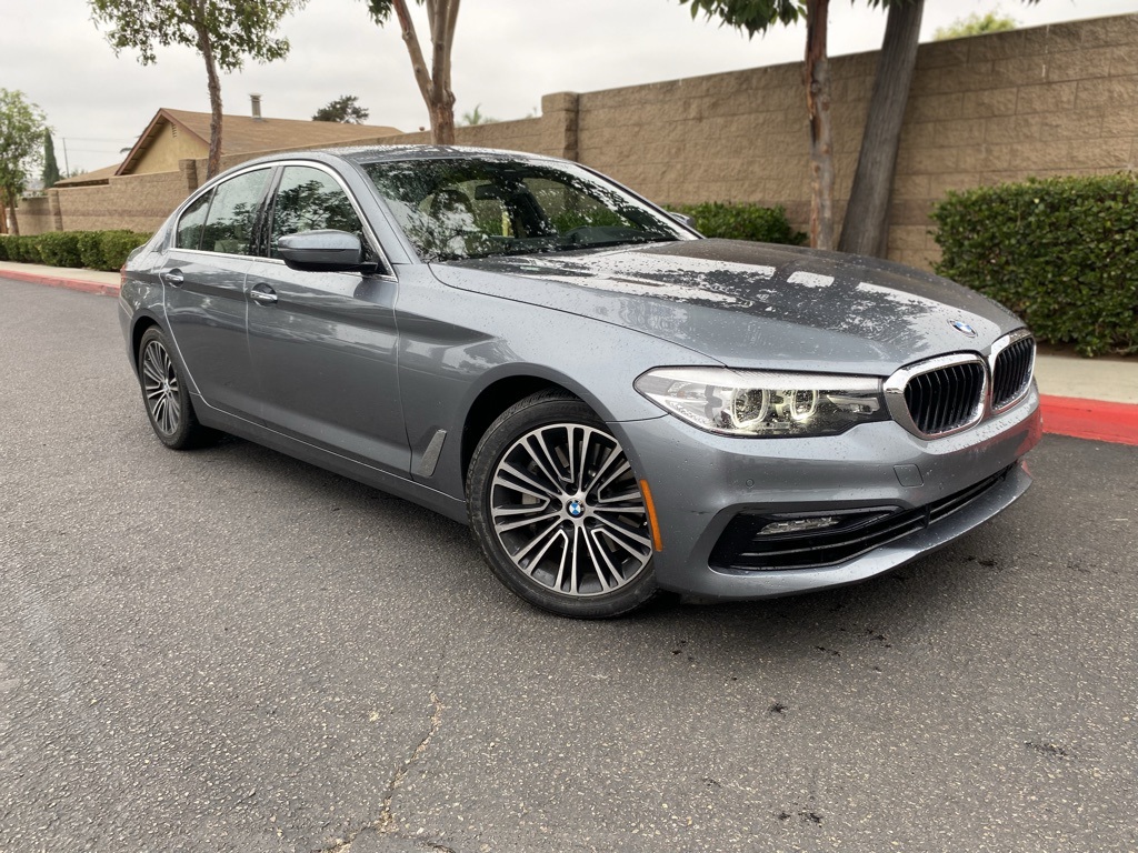 Used 2018 Blue BMW 540i image 1