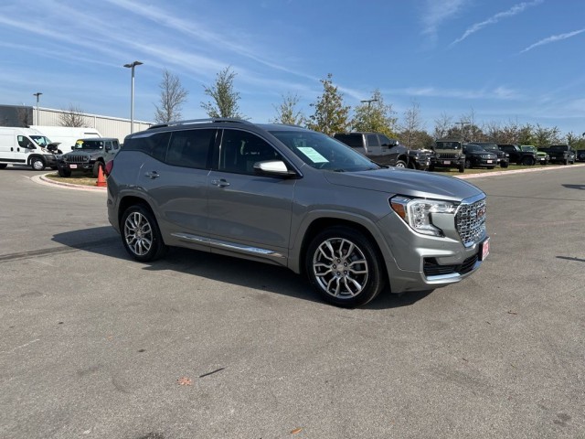 2024 GMC Terrain Denali's photo