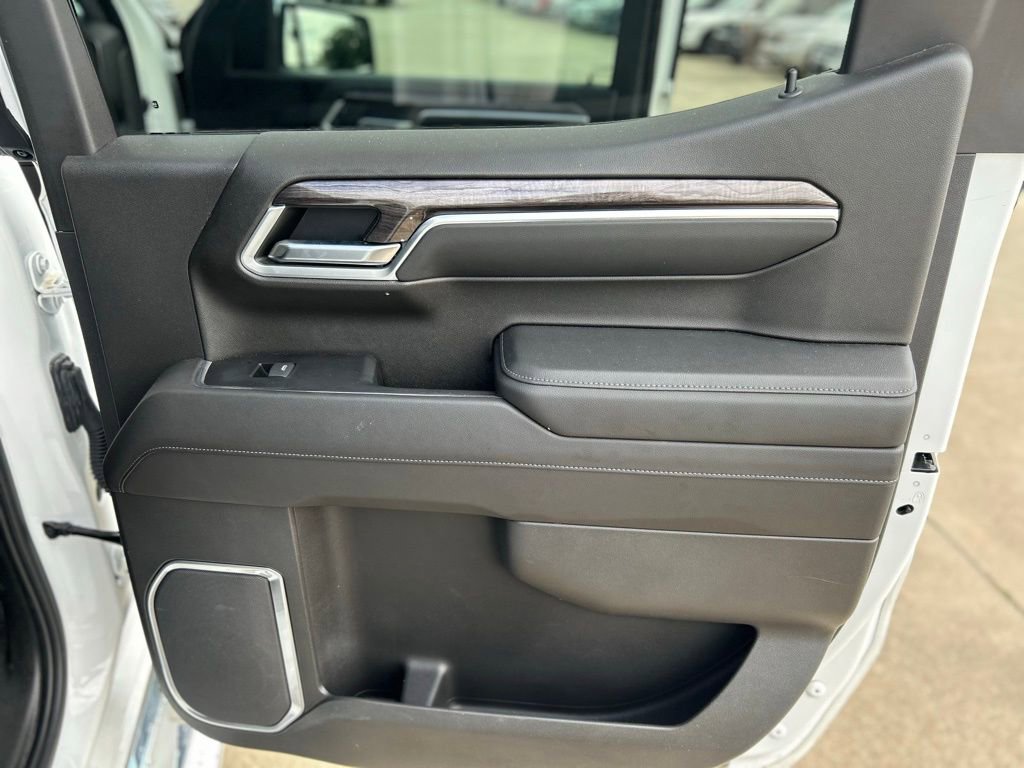 2022 Chevrolet Silverado 1500 LTZ photo 24
