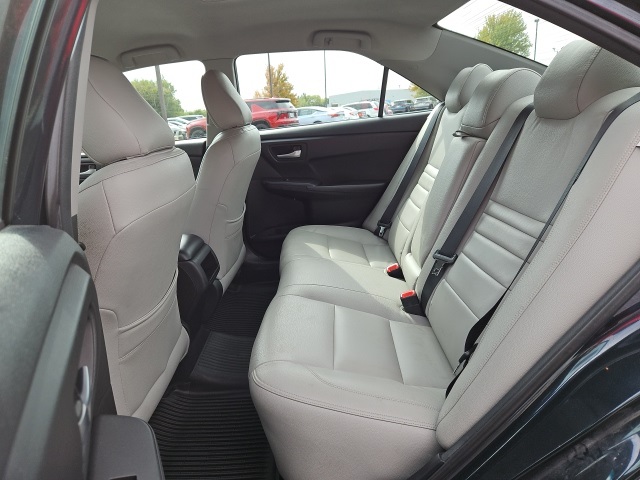 2017 Toyota Camry XLE XSE photo 11