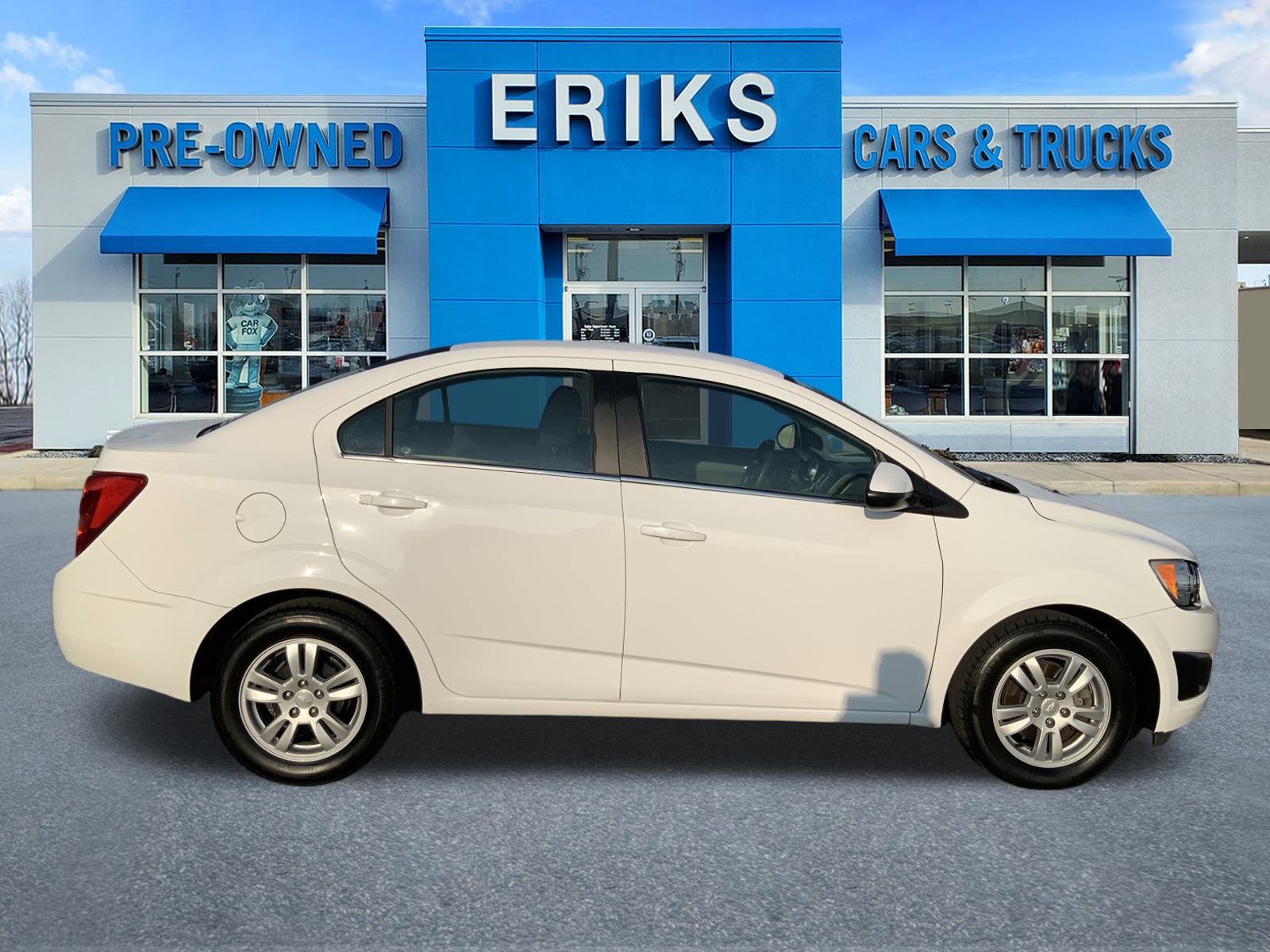 2015 Chevrolet Sonic LT photo 5
