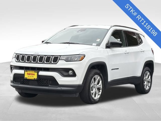 2024 Jeep Compass Latitude photo 3