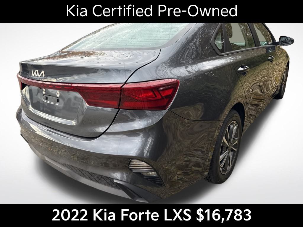 2022 Kia Forte LXS photo 3
