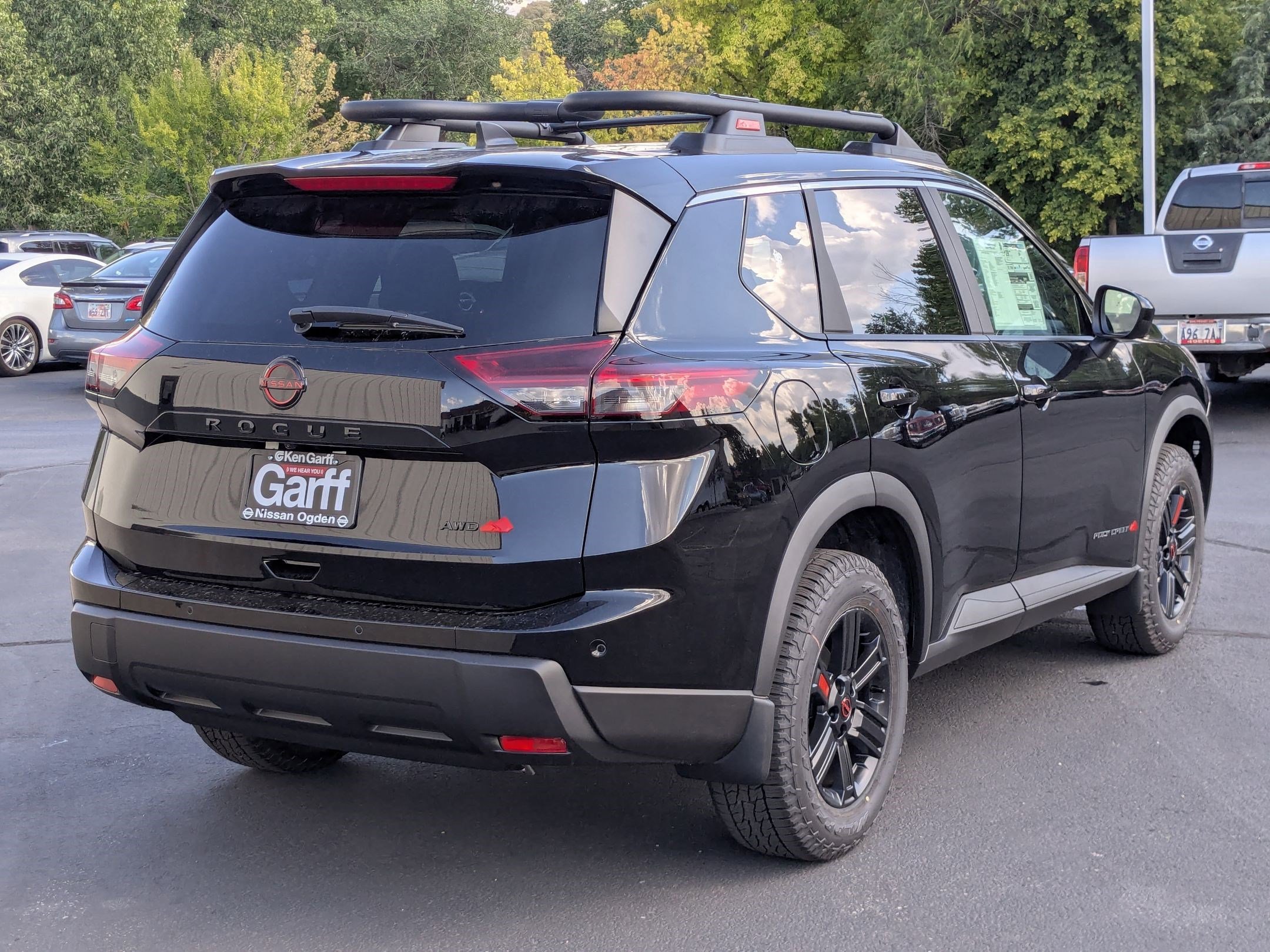 2026 Nissan Rogue SV photo 2