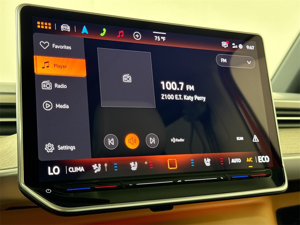 2025 Volkswagen ID. Buzz Pro Plus photo 28