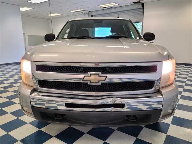 Used 2011 Chevrolet Silverado 1500 LT with VIN 3GCPCSE08BG330445 for sale in Warner Robins, GA